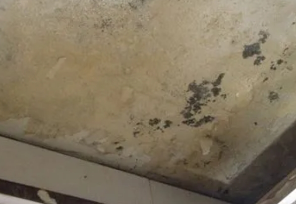 湛江阳台漏水维修公司分享下湛江卫生间渗水维修需要注意哪些问题。